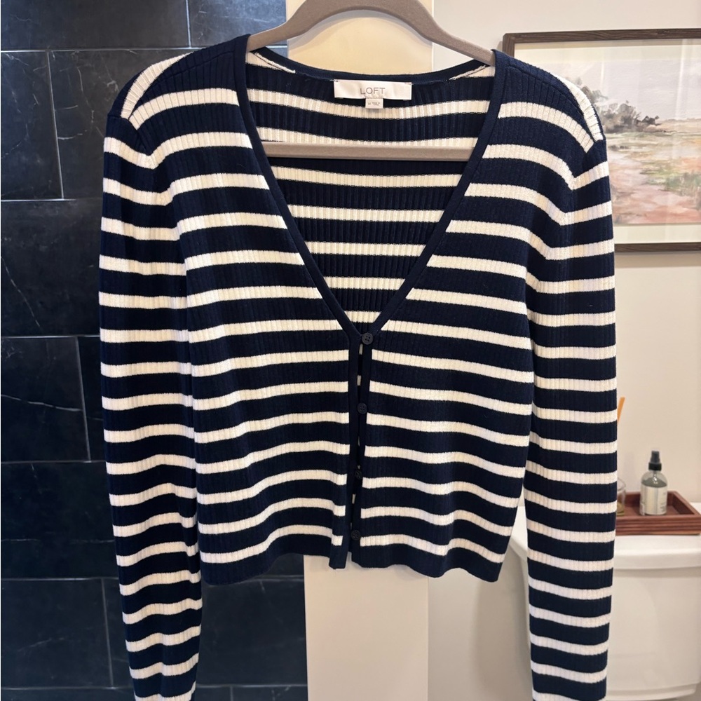 LOFT Women's Navy and White Striped Sweater